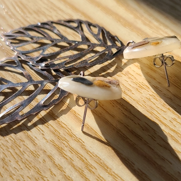 Boho Metal Feather Earrings - Picture 7 of 9